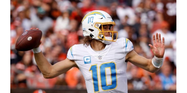 Los Angeles Chargers allekirjoitti uudelleen Justin Herbertin ja rikkoi vuosipalkkaennätyksen